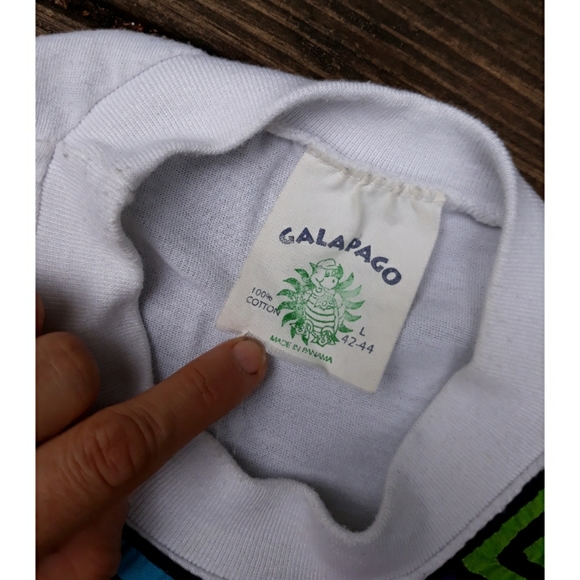 Vintage Symbol Tshirt - Picture 3 of 3